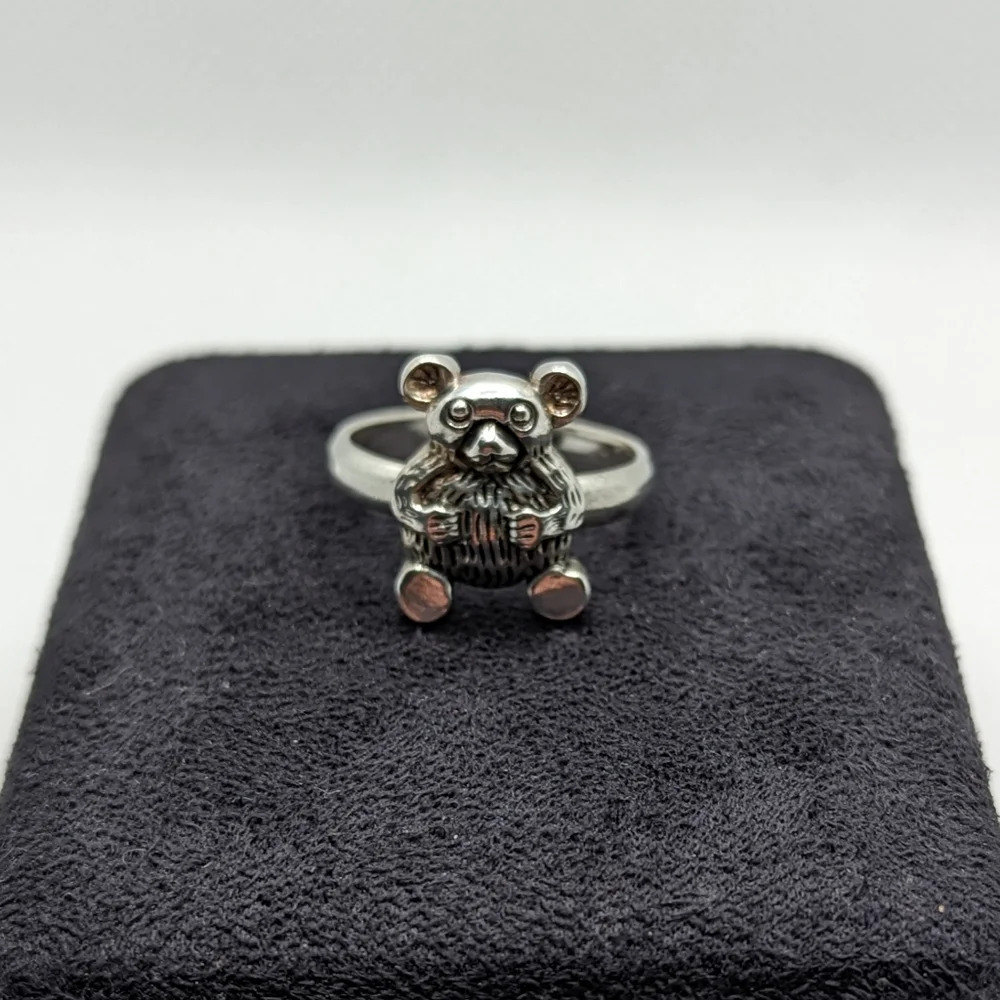 Vintage teddy bear ring